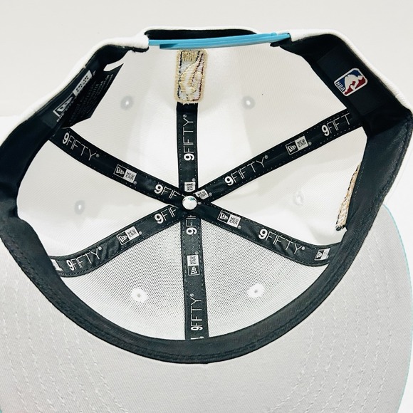 New Era Vancouver Grizzlies Word 2-Tone 9FIFTY Snapback Hat Cap Adjustable White - Picture 6 of 6